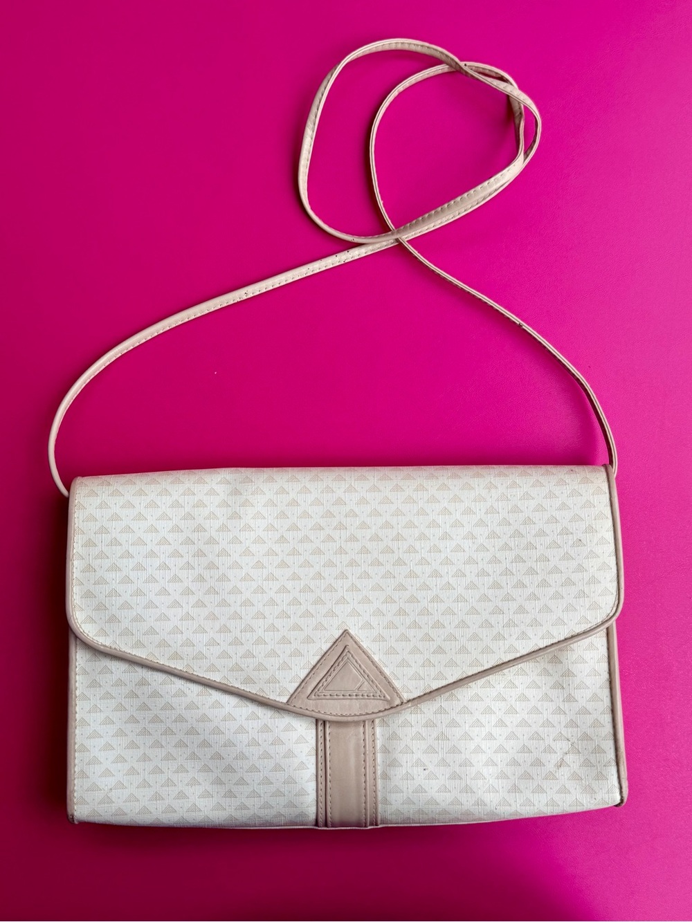 Vintage 1984 Liz Claiborne Triangle Monogram Envelope Crossbody Bag Leather Trim